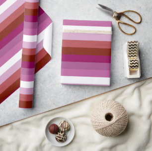 Papier Cadeau Drapeau de fierté lesbienne de SlipperyJoe's fémin