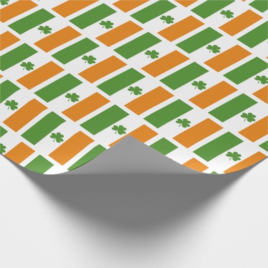 Papier Cadeau Drapeau irlandais St Patrick avec Motif Shamrock (Coin)