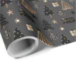 Papier Cadeau Élégant Scandi Christmas Gold & Black Wrapping Pap<br><div class="desc">Ce papier d'emballage présente de beaux modèles de Noël dorés et noirs classiques. Parfait pour ajouter une touche de classe à vos cadeaux de vacances. Pour lui, pour elle, pour vos clients. Belle, moderne et chic. Un emballage cadeau intemporel pour vous donner ce look de Noël traditionnel. Décorez et enveloppez...</div>