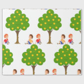 Papier Cadeau Enfants joueuses assis sous un arbre de pomme (Plat)