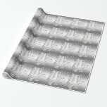 Papier Cadeau Enveloppe cadeau élégante au champagne<br><div class="desc">Élégant noir et blanc confetti et verres de champagne argent envelopper cadeau. Vous pouvez ajouter le texte de votre choix ou supprimer l'exemple de texte !</div>