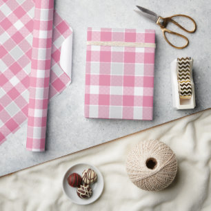 Papier Cadeau Enveloppé en rose