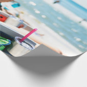 Papier Cadeau Femme allongée sur une chaise longue qui couvre so (Coin)