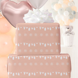 Papier Cadeau Fête minimale rose pour bébé fille