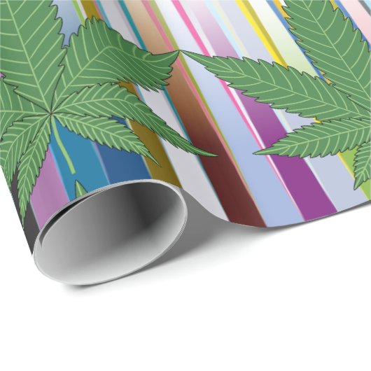 Papier Cadeau Feuilles de mauvaises herbes vertes sur des rayure (Coin rond)