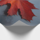 PAPIER CADEAU FEUILLES ROUGE ET JAUNE (Coin)
