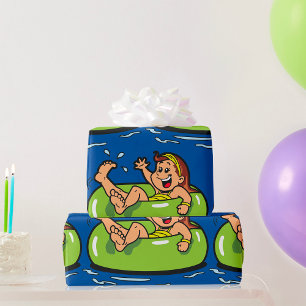 Papier Cadeau Fille flottant dans un tube de piscine