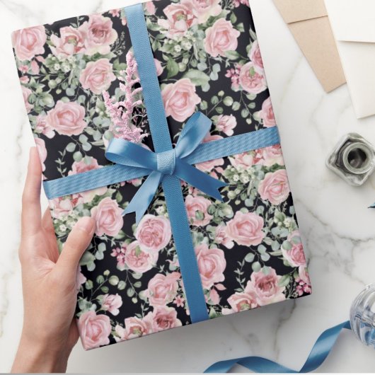 Papier Cadeau Fleurs de pivoine rose sur noir