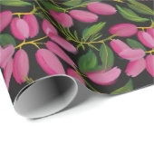 Papier Cadeau Fleurs de printemps sur un arrière - plan noir (Coin rond)