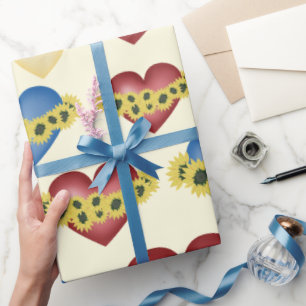 Papier Cadeau Fleurs de soleil et coeur. Amour et fleurs.