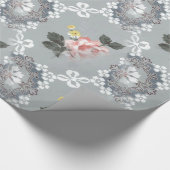 Papier Cadeau Fleurs Roses Et Blanches Sur Arrière - plan Gris (Coin)