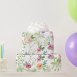 Papier Cadeau Fleurs Sauvages Enterrement de Vie de Jeune Fille<br><div class="desc">Ce papier d'emballage floral shabby chic comporte des fleurs roses,  des fleurs jaunes,  des fleurs violettes et des fleurs rouges sur un fond de feuilles vertes.</div>