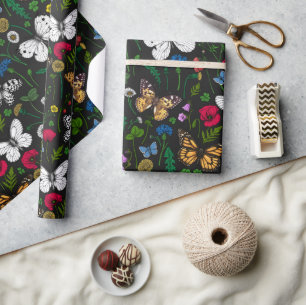 Papier Cadeau Fleurs sauvages et papillons sur le noir