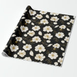 Papier Cadeau Flore d'or blanc sur noir<br><div class="desc">Élégant or coupé fleurs sur un arrière - plan noir,  ce papier d'emballage est de grands mariages,  douches nuptiales,  anniversaires ou toute occasion.</div>