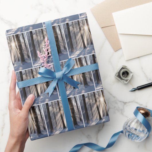 Papier Cadeau Forêt D'Hiver Avec Poutres De Soleil (Cadeaux)