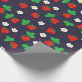 Papier Cadeau Fraises et fleurs sur bleu marine (Coin)
