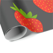 Papier Cadeau Fraises sur arrière - plan foncé (Coin rond)