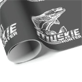 Papier Cadeau Funny Muskellunge Poisson Muskie Hunkie Pêche au M (Coin rond)