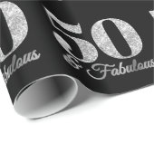Papier Cadeau Glittery Silver 50 & Fabulous sur Black (Coin rond)