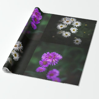 Papier Cadeau Grand jardin de fleurs violettes et blanches