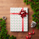 Papier Cadeau Grandmillennial Holly Christmas Stripe<br><div class="desc">Ce papier d'emballage de Noël a un design primitif du grand-millénaire avec des rangées de rubans sacrés et rouges.</div>