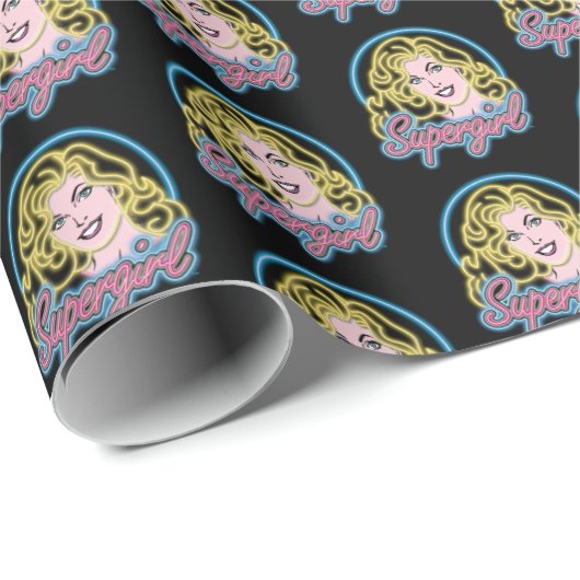 Papier Cadeau Graphique des lumières de Neon Retro Supergirl (Coin rond)