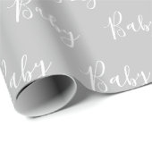Papier Cadeau Gris Bébé Script Élégant Bébé Papier enveloppant (Coin rond)