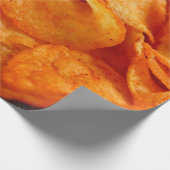 Papier Cadeau Gros plan de chips juteux, croustillants sur plaqu (Coin)