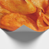 Papier Cadeau Gros plan de chips juteux, croustillants sur plaqu (Coin)