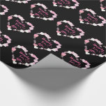 Papier Cadeau Heureux Jamais après la Glittery Mariage de Coeurs<br><div class="desc">papier d'emballage mariage. Conçu avec une illustration romantique d'un tas de petits coeurs roses brillants formant un cadre en forme de coeur. A l'intérieur,  il est écrit "Happily Ever After" dans une police de style manuscrite tendance. Placez-vous sur un arrière - plan noir.</div>