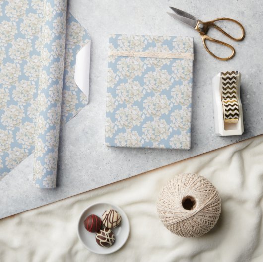 Papier Cadeau Hydrangeas blanches de mariage sur fond bleu clair (Artisanat)