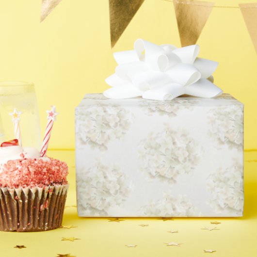 Papier Cadeau Hydrangée Blanche Sur Blanc (Fête d'anniversaire)