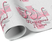 Papier Cadeau Infirmier autorisé de RN, remous roses de croix (Coin rond)