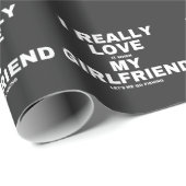 Papier Cadeau J'Aime Quand Ma Petite Amie Me Laisse Aller Pêcher (Coin rond)