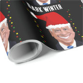 PAPIER CADEAU JOE BIDEN DARK HIVER FUNNY CHRISTMAS WRAPPING PAP (Coin rond)