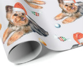 Papier Cadeau Joli chien de Noël avec chapeau rouge vert blanc (Coin rond)