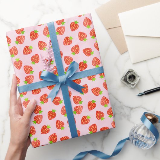 Papier Cadeau Joli Motif de crème de fraise (Cadeaux)