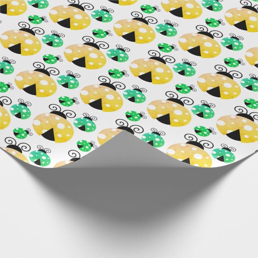 Papier Cadeau Joli Motif de Ladybugs Jaune et Vert (Coin)