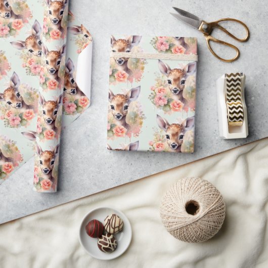 Papier Cadeau Jote Cerf Entouré D'Un Motif Rose (Artisanat)