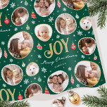 Papier Cadeau Joy Christmas Ornament Photo Collage Vert<br><div class="desc">Répandez la joie de Noël avec cet emballage cadeau de vacances élégant. Un design personnalisé amusant avec six de vos propres photos et texte personnalisé. Si vous préférez, vous pouvez remplacer le nom du bénéficiaire par votre nom de famille ou l'année de congé. Ce motif sans couture présente des ornements...</div>