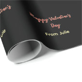 Papier Cadeau Joyeuse Saint-Valentin rouge noir de nom stylé (Coin rond)