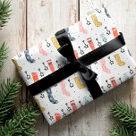 Papier Cadeau Joyeux Noël Festif Coloré Bas pendants<br><div class="desc">Célébrez la saison des fêtes magiques et festives avec notre papier d'emballage de vacances illustratif personnalisé. Notre design festif de vacances comprend notre main dessinée colorée de bas de Noël artistique à la main d'une série de lumières étoiles. Chaque bas est conçu avec un motif et des couleurs différents. Toutes...</div>