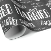 Papier Cadeau Juste marié sur tableau noir (Coin rond)