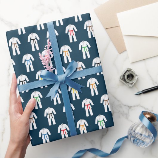 Papier Cadeau Karate Gis Suits et Belts, Arts Martiaux (Cadeaux)