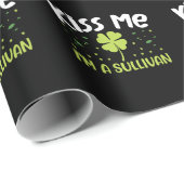 Papier Cadeau Kiss Me I'm A Sullivan - Nom Sullivan (Coin rond)