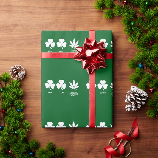 Papier Cadeau La fête drôle de Saint-Patrick pour les gars (Cadeau de vacances)