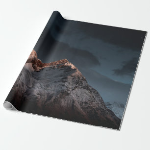 PAPIER CADEAU LA NEIGE COUVERT LA MONTAGNE SOUS LE CIEL BLEU PEN