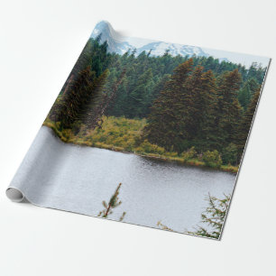 PAPIER CADEAU LAC AVEC DES ARBRES SUR LES CÔTÉS