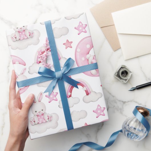 Papier Cadeau Lapin couché mignon lapin sur la nuit nuageuse (Cadeaux)