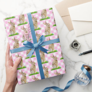 Papier Cadeau Lapin de Pâques et oeufs sur En vichy rose